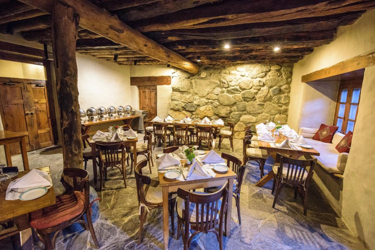 Serena Shigar Fort Exteriör bild
